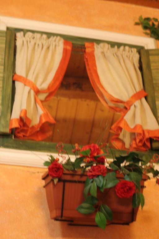 Alla Corte Dei Ventimiglia Montelepre エクステリア 写真